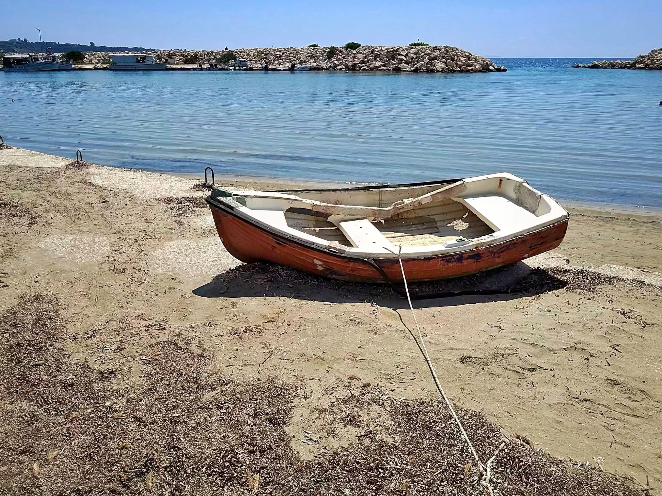 Boat on sand (colour)